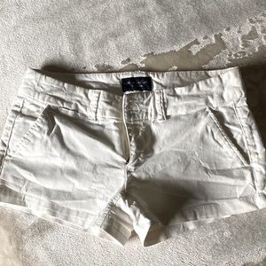 White stretch American eagle outfitters shorts